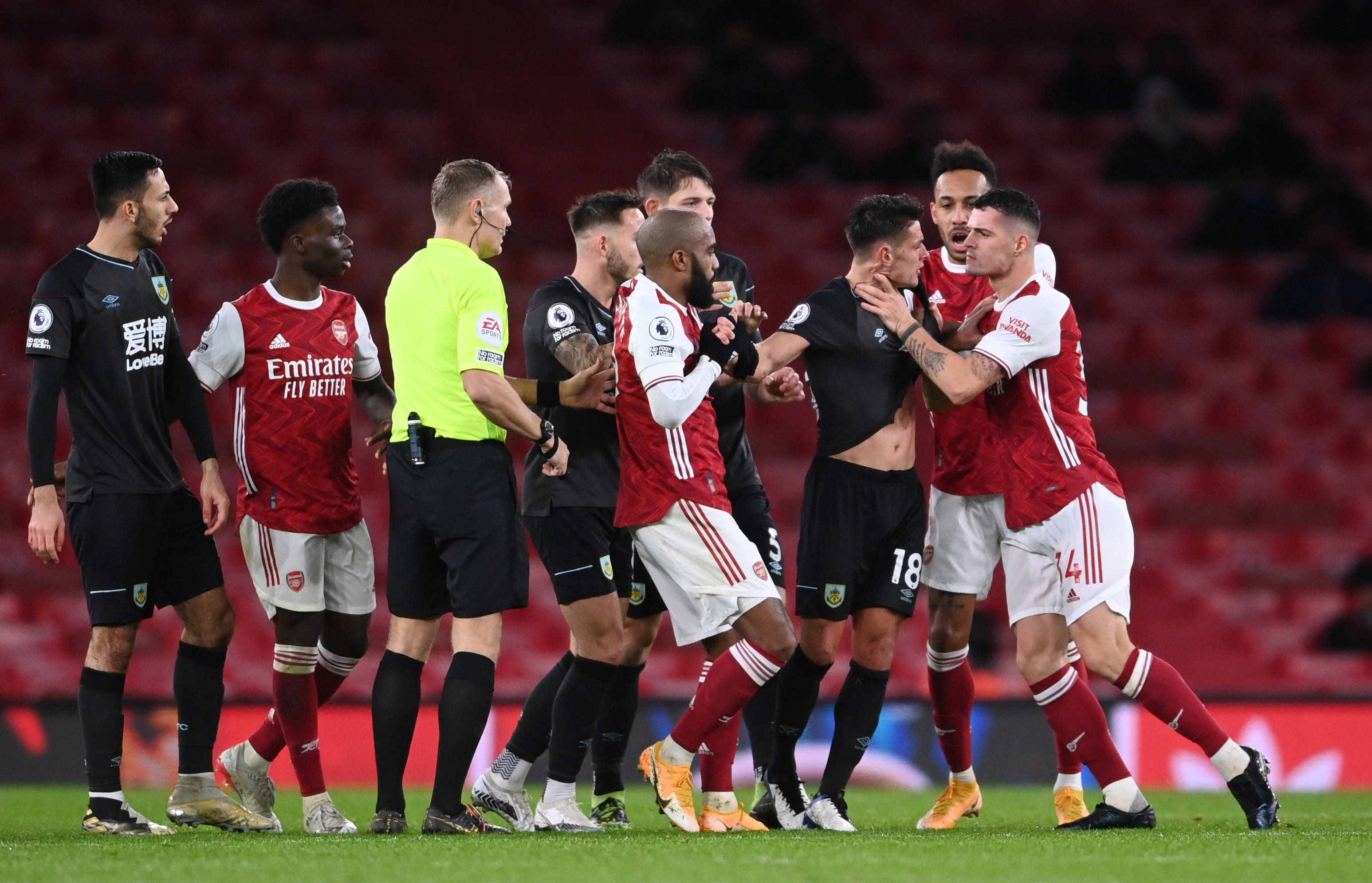 比赛并未出 比赛并未出