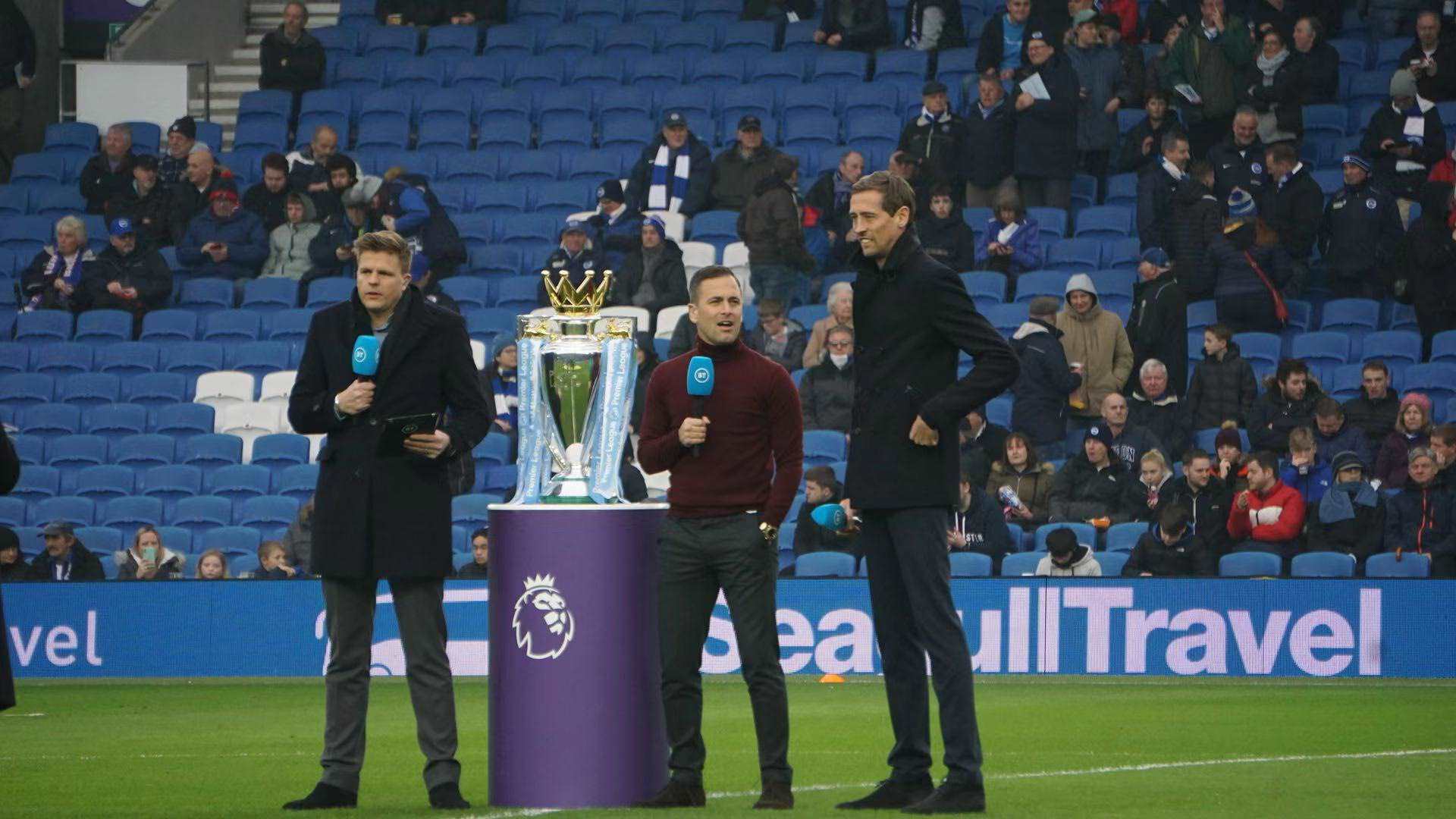 特点进行了 特点进行了